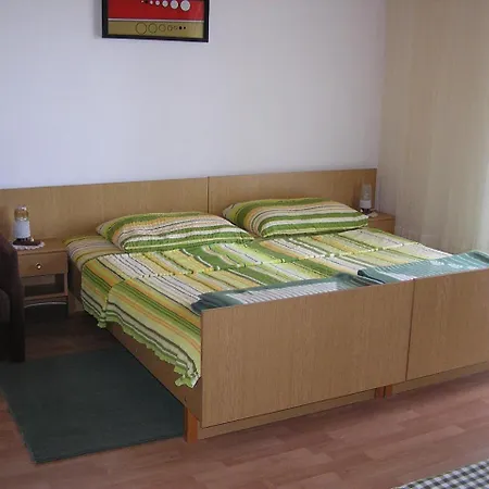 In Silo/insel Krk 13514 Apartman